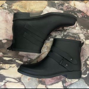 Midtown Strappy Chelsea Black Rubber Rain Boot